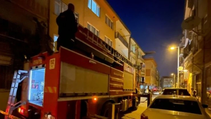 Eşi ve çocuklarını rehin aldı ikna çalışmaları devam ediyor