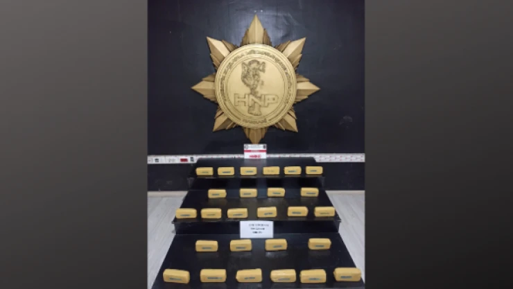 Uzman çavuş 13 kilo 300 gram eroinle yakalandı