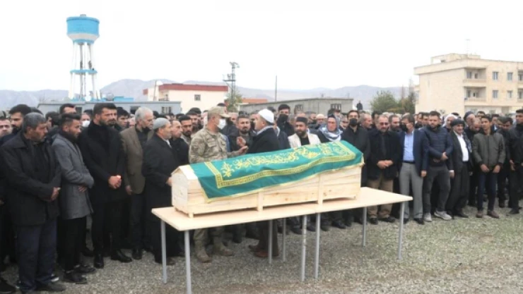 Aşiret lideri Tahir Güven son yolculuğuna binlerle uğurlandı