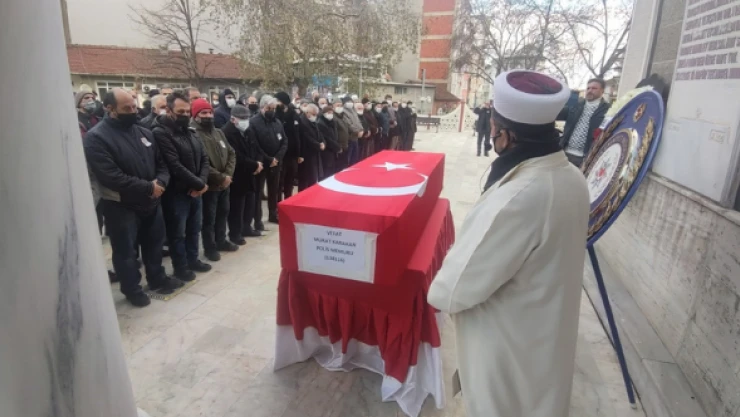 Kalp krizinden hayatını kaybeden polis memuru toprağa verildi