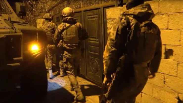 Van merkezli operasyon : 14 gözaltı