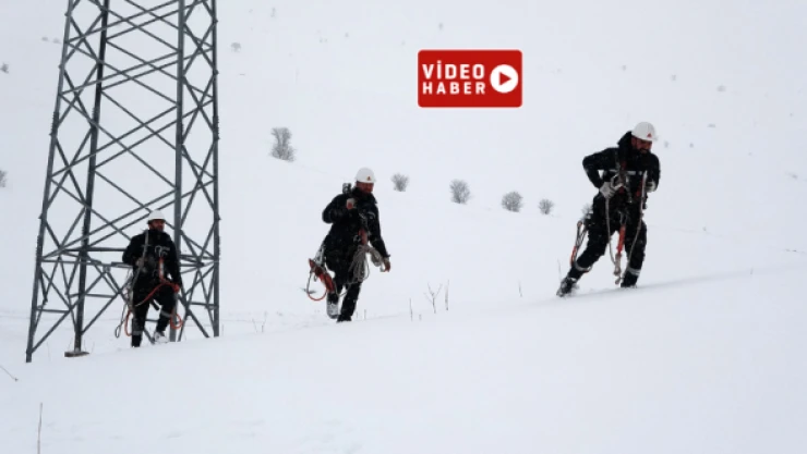VEDAŞ ekiplerinin 2 metrelik karda zorlu kış mesaisi