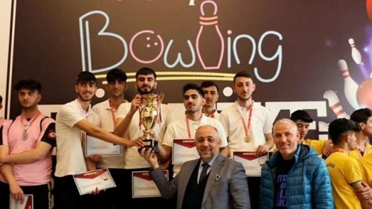 Bingöllü gençler bowlingde Türkiye şampiyonu