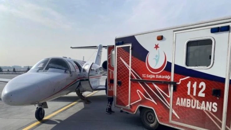 Elazığ'da 6 günlük bebek ambulans uçakla Konya'ya sevk edildi
