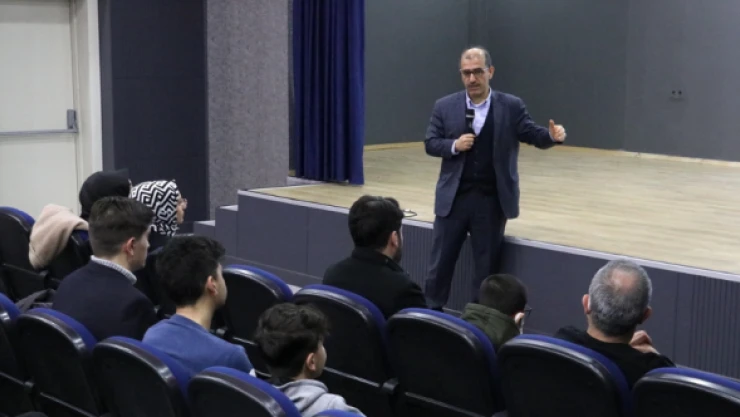 Erzurum Diplomasi Akademisi eğitimlerine devam ediyor