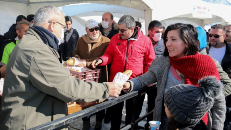 Muş halkı Ɖ. Kar Festivali'nde bir araya geldi