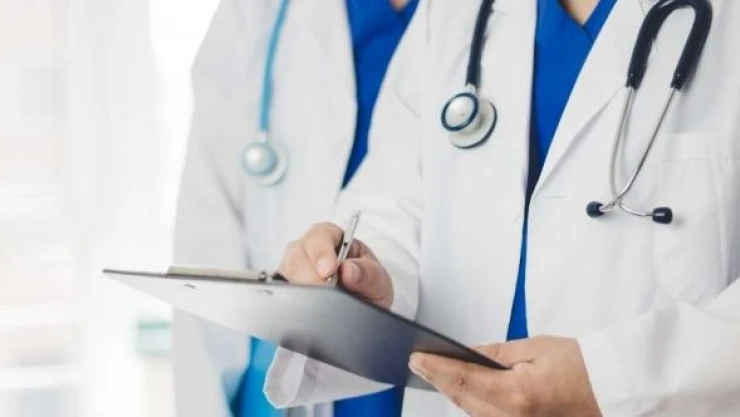 Emekli doktorlar yeniden atanacak