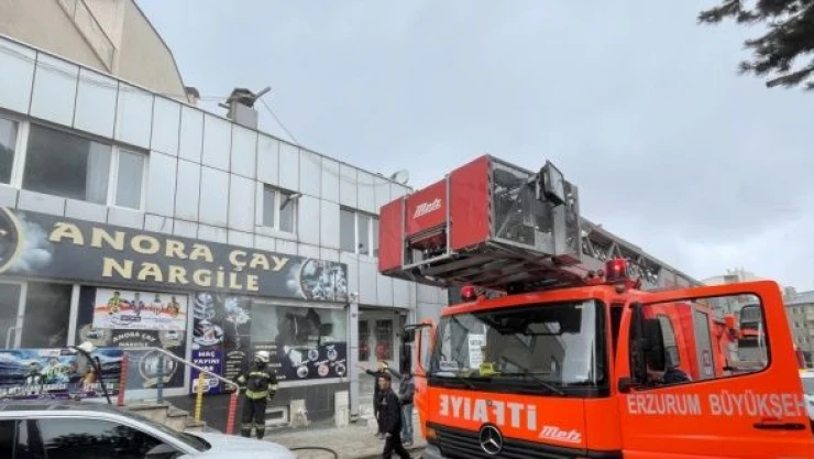 Erzurum'da kafede yangın çıktı
