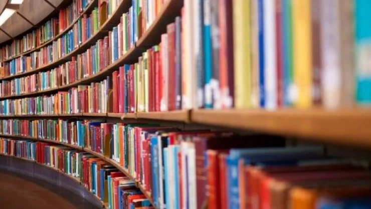 Iğdır jandarma personeli liseli öğrencilere binlerce kitap hediye etti