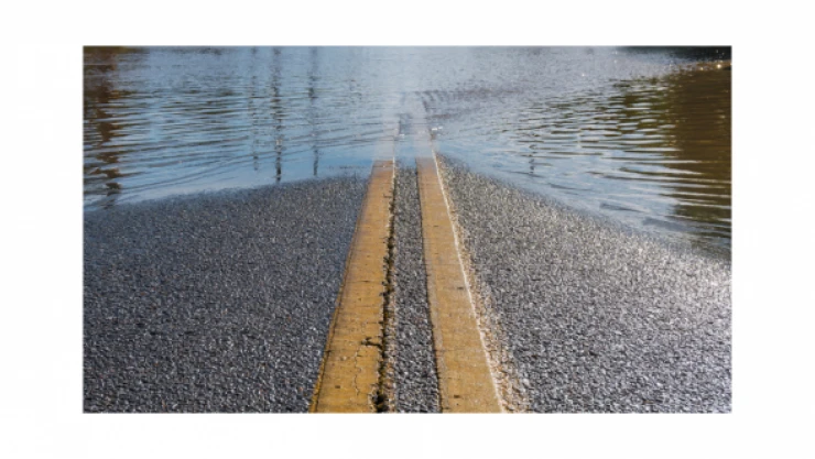 Kars'ta sel ve taşkın nedeniyle grup yolu ulaşıma kapatıldı