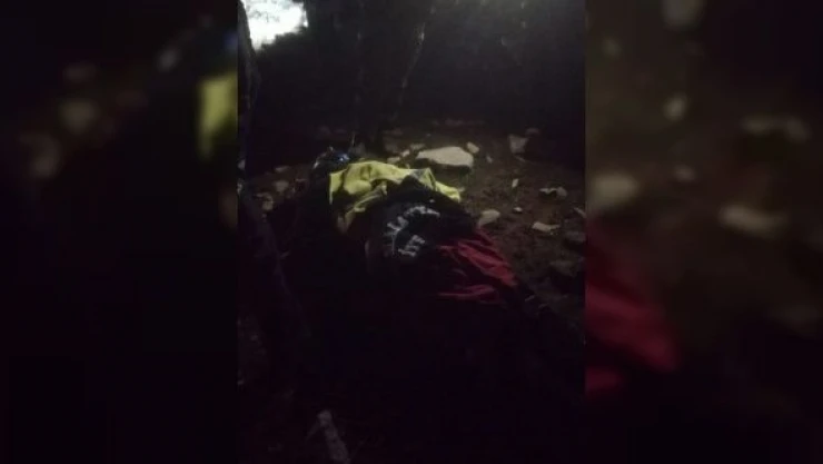 İtfaiye ekipleri yaralı çobanı 2 saat taşıdı