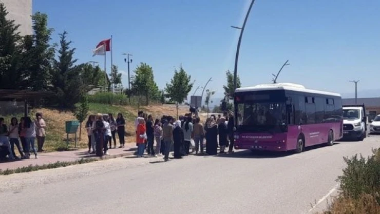 Van Büyükşehir Belediyesi'nden  YKS adaylarına büyük destek!