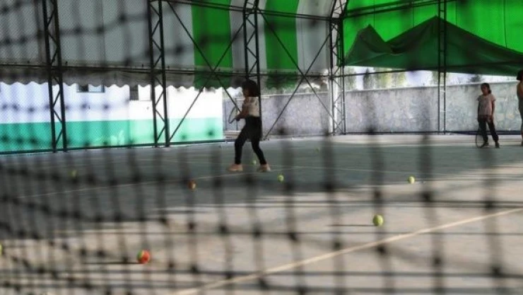 Ağrı Dağı'nın  eteklerinde raket sesleri yankılanıyor