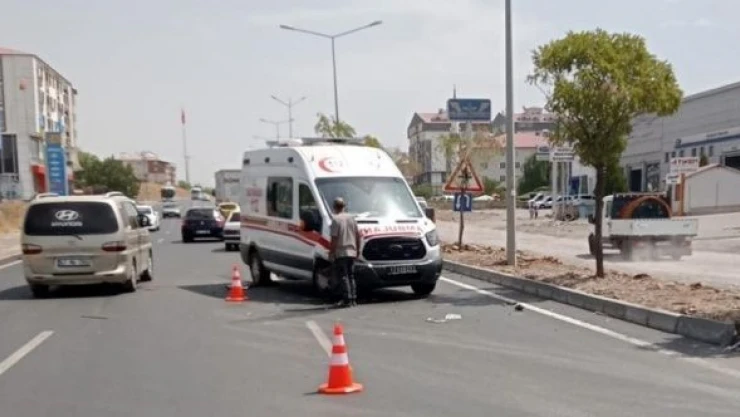 Bingöl'de 3 araç birbirine girdi!