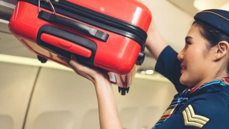 Uçakta bomba paniği!