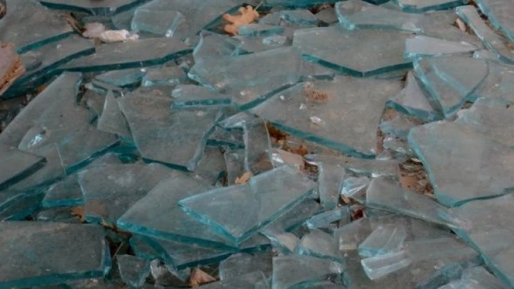 Elazığ'da talihsiz olay:  kafasına cam düşen işçi öldü