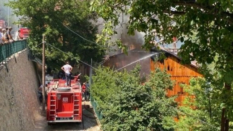 Erzincan'da tarih küle döndü