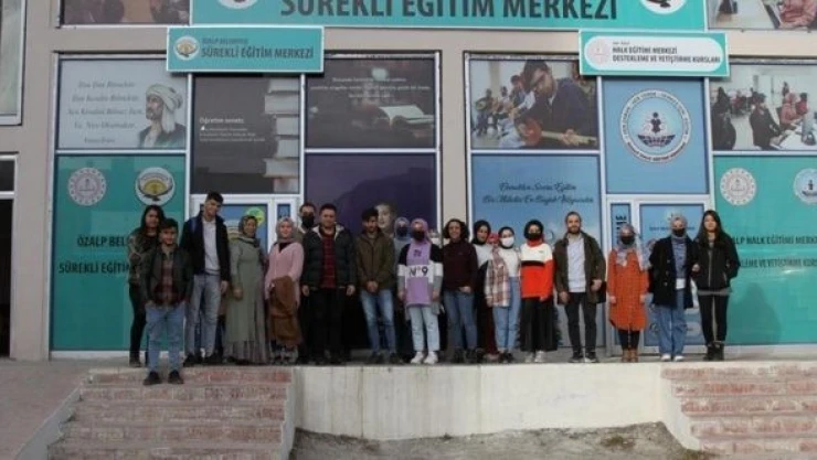 Özalp'ta Sürekli Eğitim Merkezinde öğrenciler hayallerine kavuştu