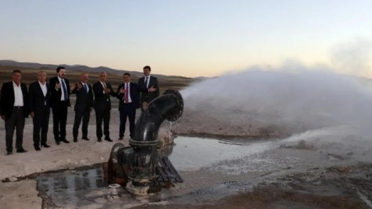 Bakan Kirişçi : &quotBizim seracılarımızın yarın bir gün Diyadinli seracılarla rekabet etme şansı kalmadı&quot