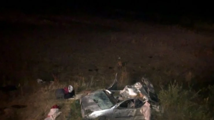 Bingöl'de otomobil şarampole uçtu!