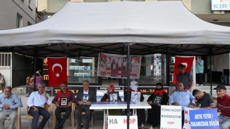 Muş'ta evlat nöbeti tutan aile sayısı 38'e yükseldi