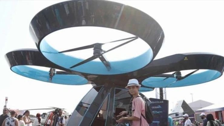 Türkiye'nin ilk uçan arabası görücüye çıktı