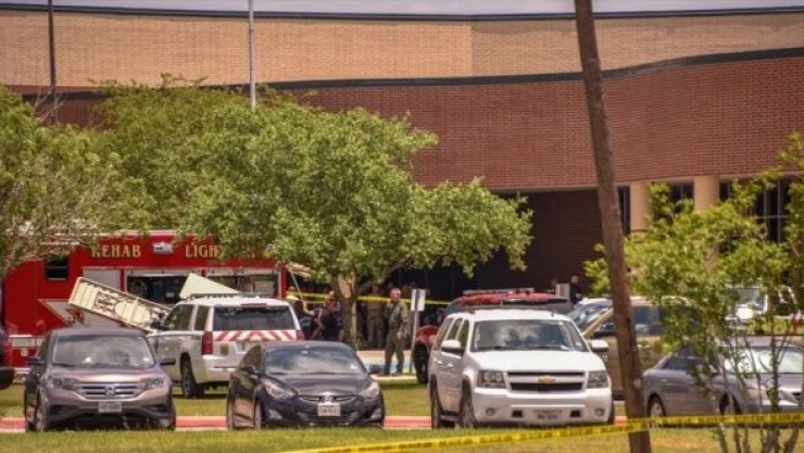 ABD'de liseye silahlı saldırı!