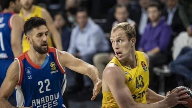 Anadolu Efes, Alba Berlin'i mağlup etti