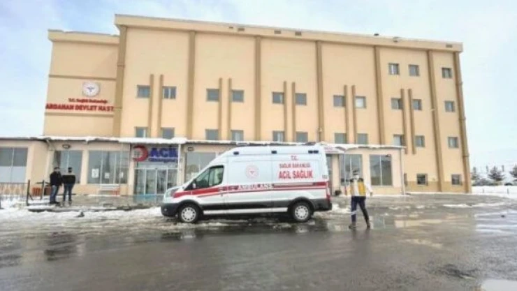 Ardahan'da 25 öğrenci hastaneye kaldırıldı