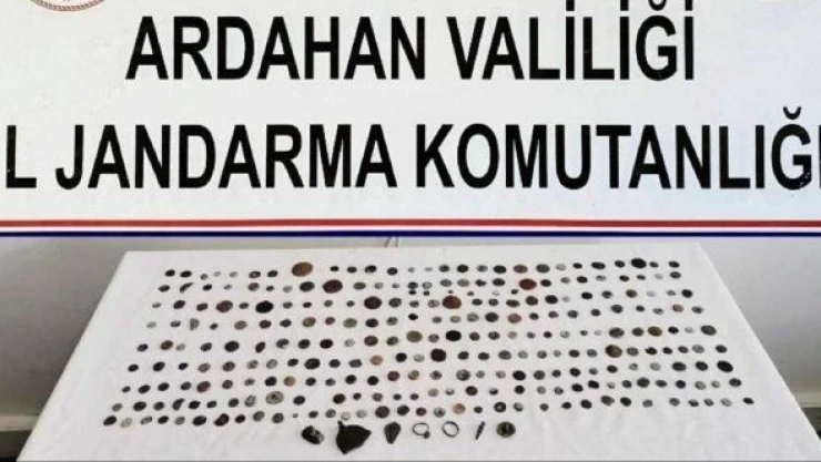 Ardahan'da jandarma tarihi eser kaçakçılığına geçit vermedi