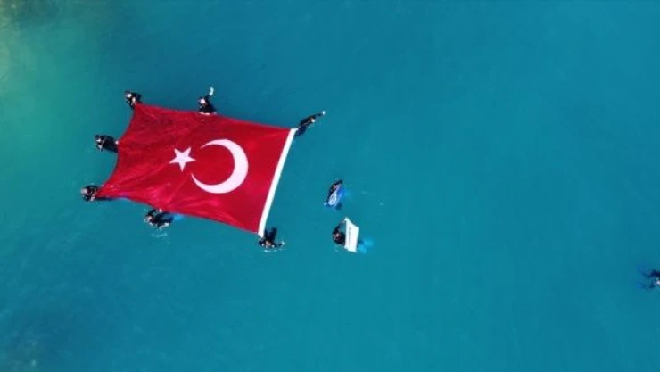 Bitlis'te '25. Adilcevaz Ceviz Festivali ve Kültür Etkinlikleri' düzenlendi