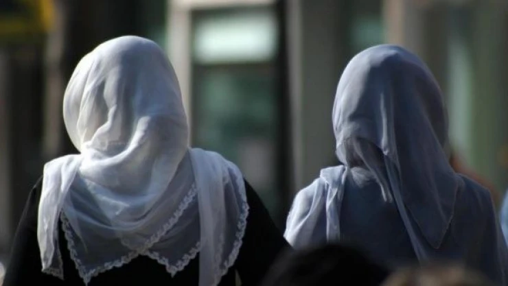 CHP'nin 'başörtüsü' kanun teklifi, Anayasa Komisyonu'na sevk edildi