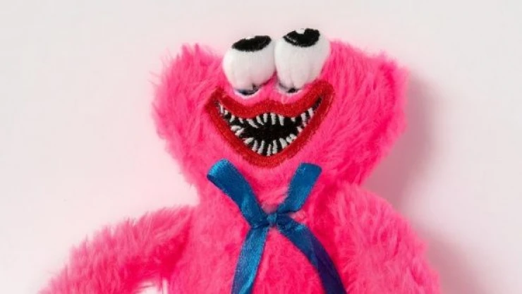 Ebeveynler dikkat: Huggy Wuggy tehlikesi hızla yayılıyor!
