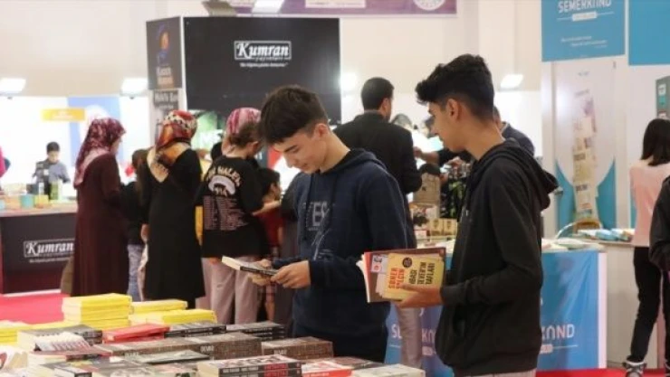 Elazığ'da '4. Ulusal Kitap Fuarı' açıldı