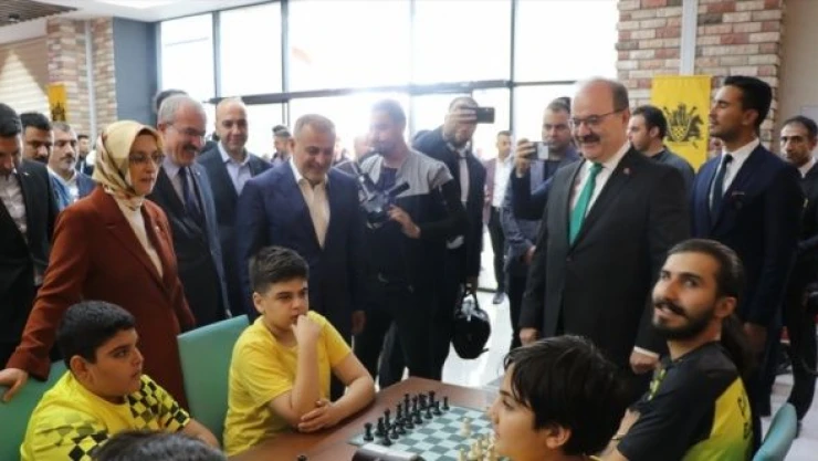Elazığ'da düzenlenen İpek Yolu Çaturanga Satranç Turnuvası başladı
