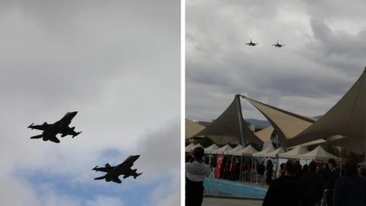 Erzincan'da 'Savaşan Şahinlerin Türk Dünyasını Selamlama Gösterisi' yapıldı