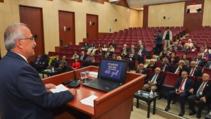 Doktorlar mezun oldukları üniversitede 40 yıl sonra yeniden buluştu