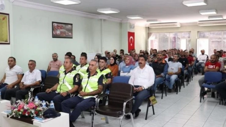 Malatya'da okul servisi şoförlerine eğitim verildi