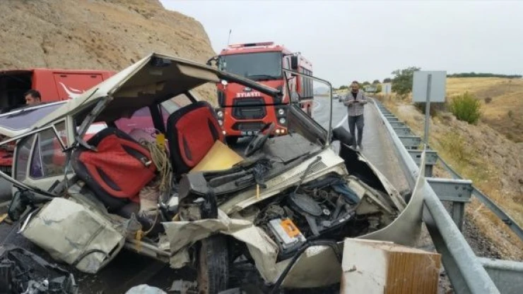Malatya'da feci kaza: ölü ve yaralılar var