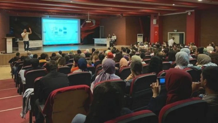 Silopi'de 'Aile Okulu Eğitici Eğitimi' düzenlendi