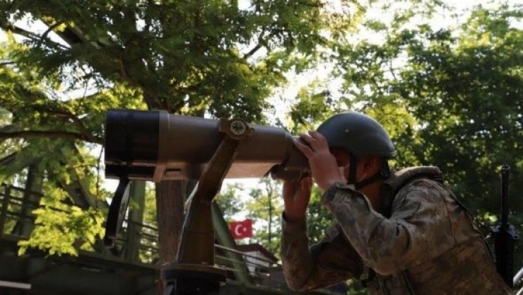 Sınırda 14 terörist yakalandı!