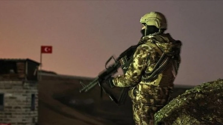 3 terörist ikna yoluyla teslim oldu