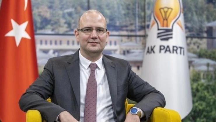 AK Parti Genel Başkan Yardımcısı İleri, Kars'ta partililerle bir araya geldi