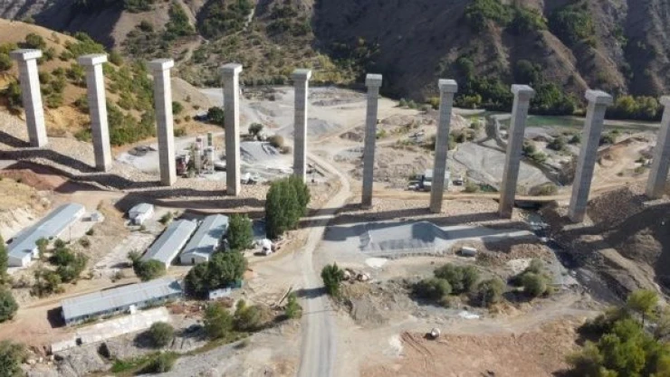 Bingöl'de Gelinpertek ve Hırtik viyadükleri bölge ulaşımına yeni rota sunacak