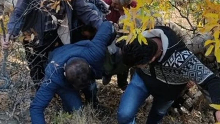 Bingöl'de kayalıklardan düşen 90 yaşındaki kadın helikopterle kurtarıldı