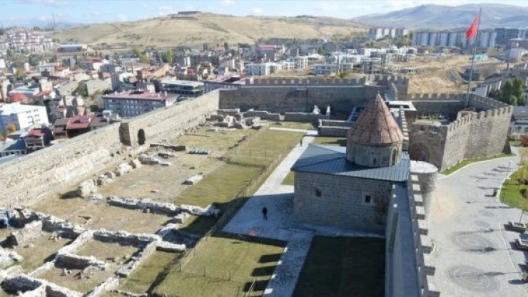 Erzurum Kalesi'nden artık ezan sesleri yankılanıyor