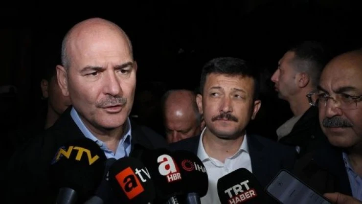 Bakan Soylu: "İzmir'de 20 binada hasar var, yaralanan 3 kişinin tedavisi sürüyor"