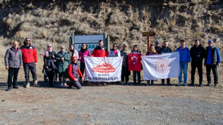Kars'taki Akyaka Kanyonu'nda dağcılar yürüyüş yaptı