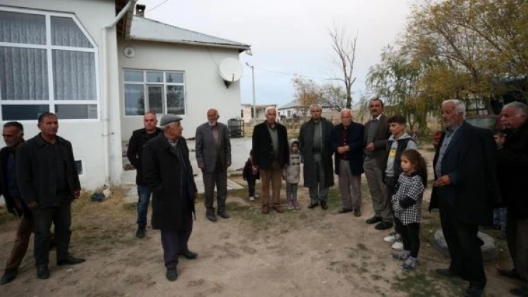 Kuduz nedeniyle ölen çocuğun arkadaşları:" Sahipsiz köpekler toplatılsın"