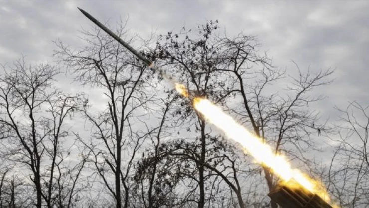 Ukrayna sınırında füze düştü